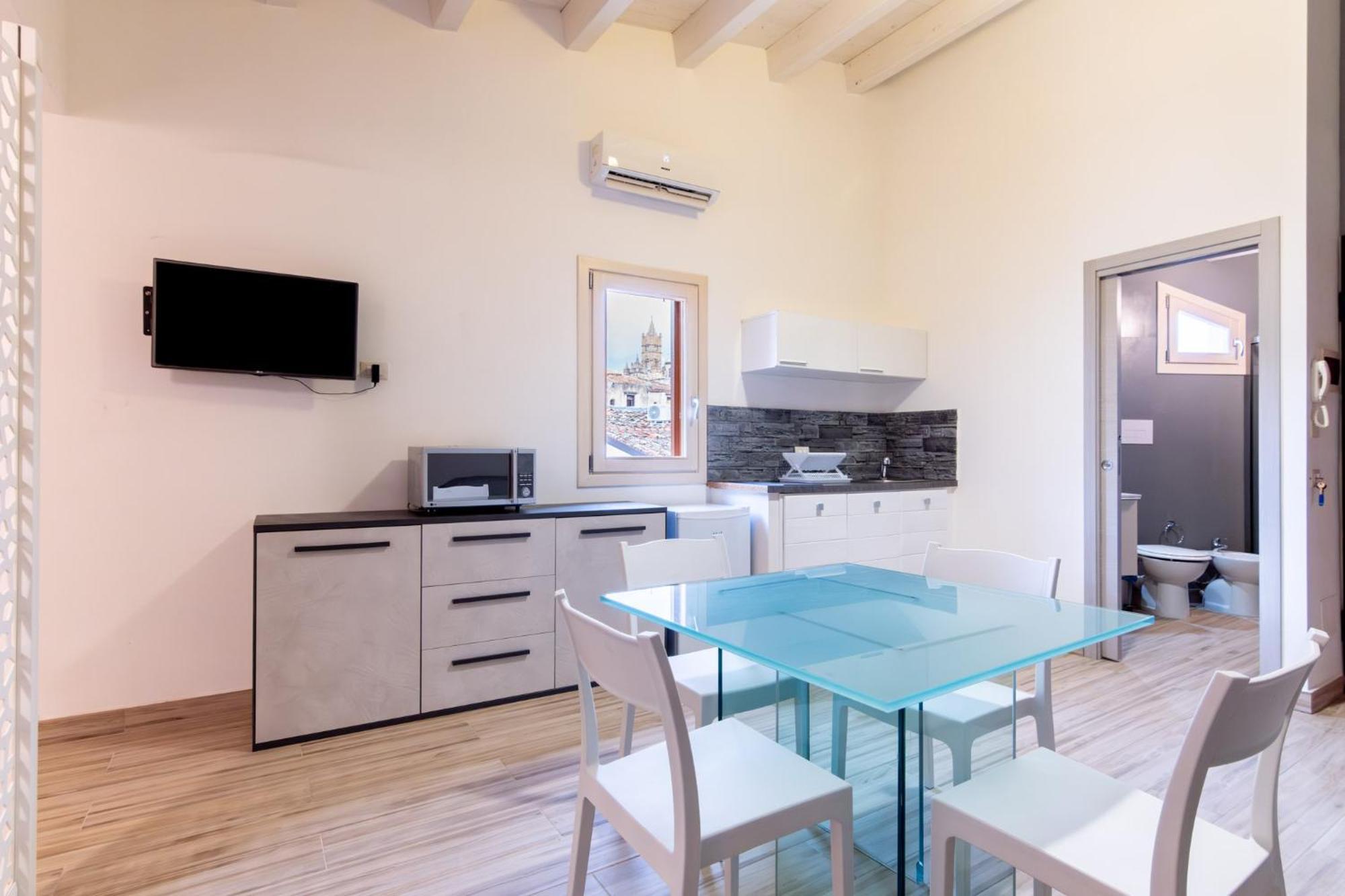 Greek Apartments - Palermo — Photos 1